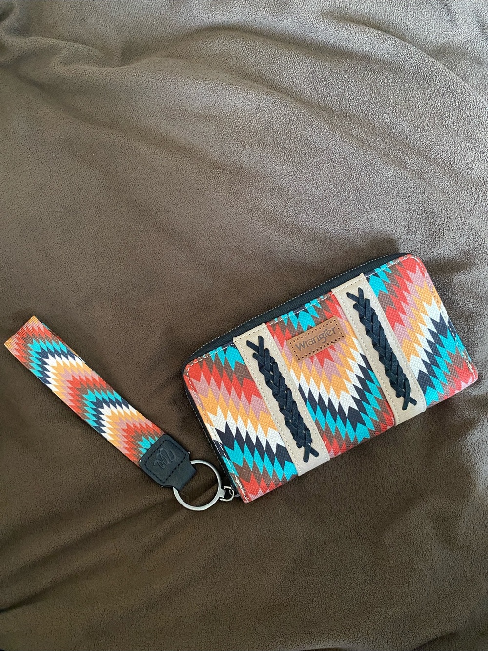 Wrangler Southwestern Aztec Zip Around Wristlet Wallet Western - Picture 2 of 9